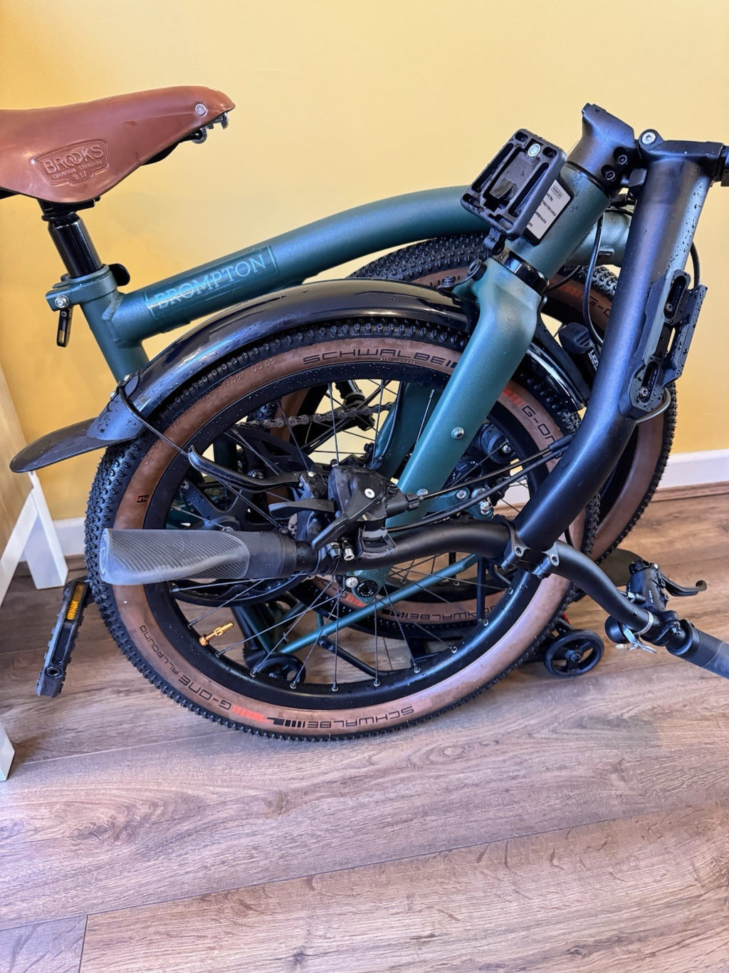 Brompton G Line 8-Speed Folding Bike Size Medium Forest Green