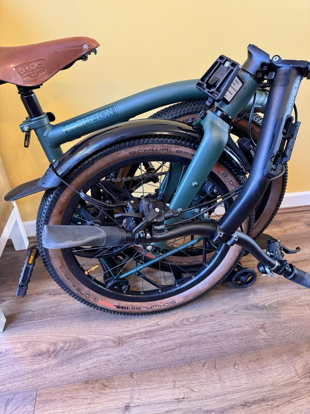 Brompton G Line 8-Speed Folding Bike Size Medium Forest Green