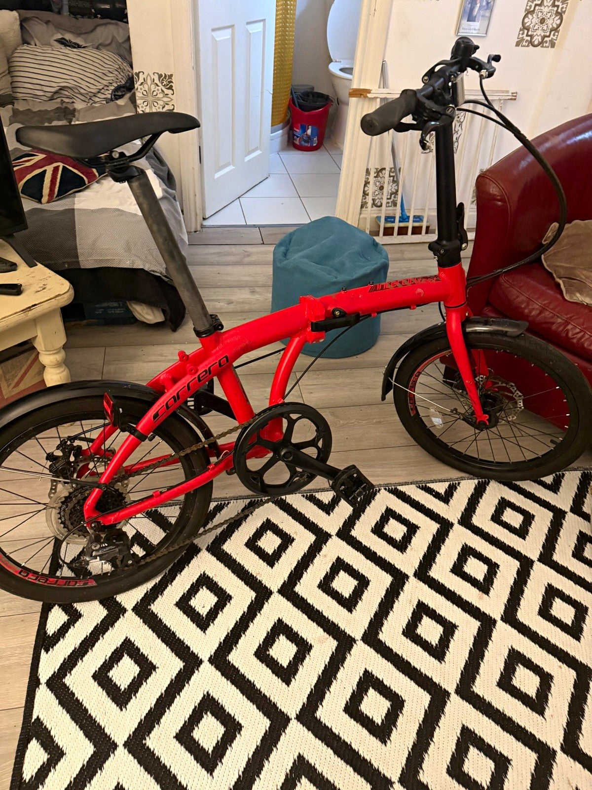 Carrera Intercity 20in Folding Bike Red/Black Mechanical Disc Brakes Mudguards