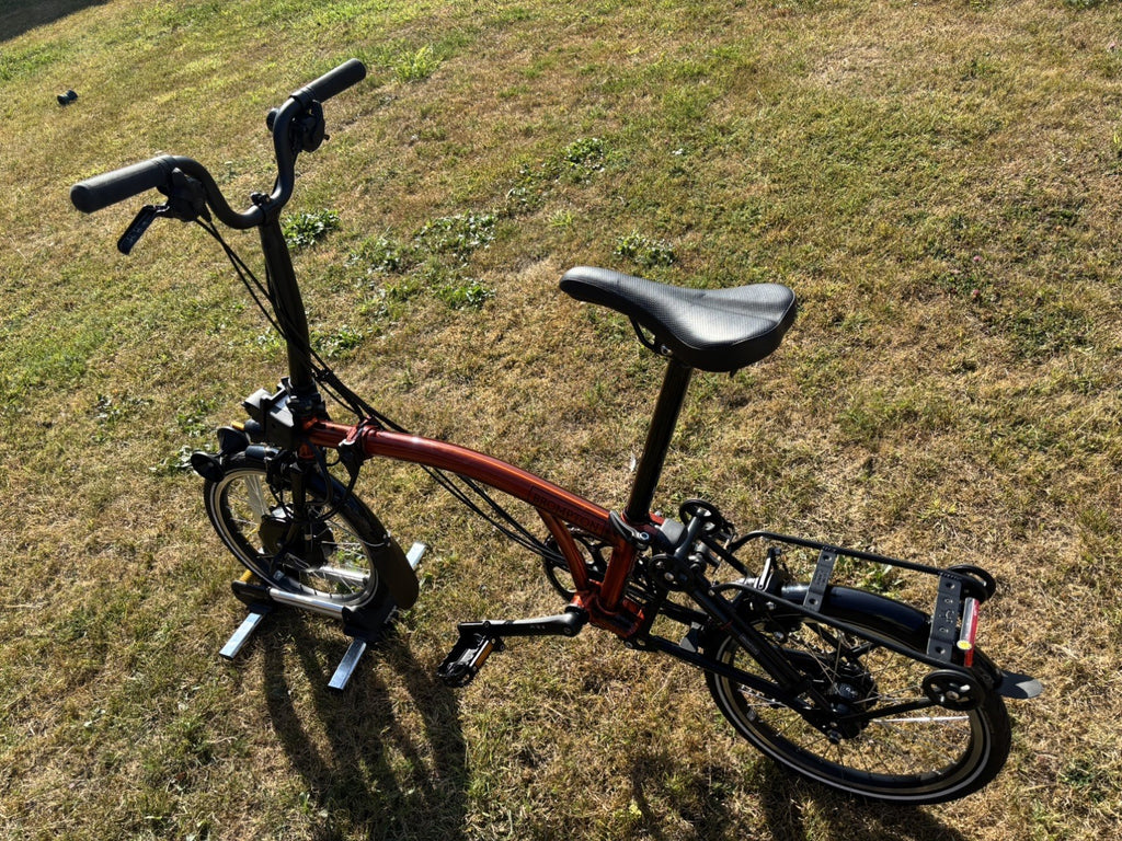 Brompton Electric C Line Explore Mid + Rack - 12 Spd - flame lacquer