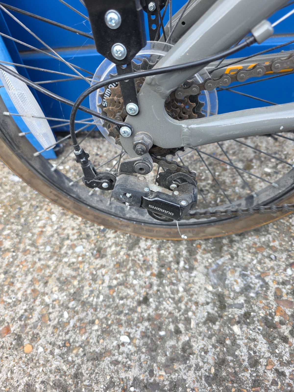 Raleigh Evo 20in Folding Bike Grey/Black, 7 Gear Speed, Rear Rack, V-Brakes.