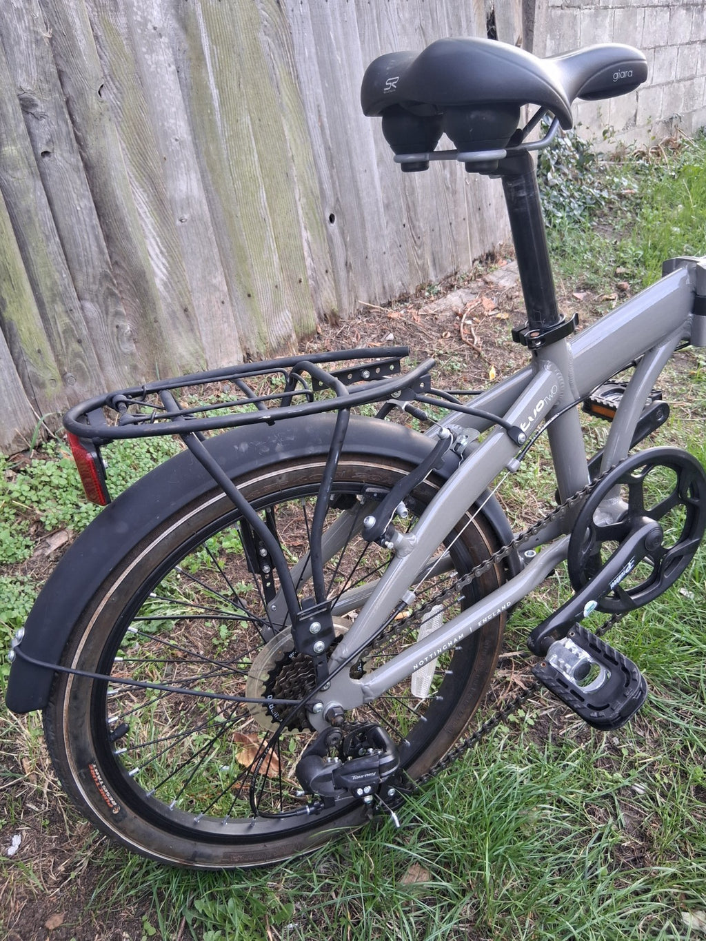 Raleigh Evo Two Folding Bike 7-speed Gears 20inch Wheels Gray Great Condition