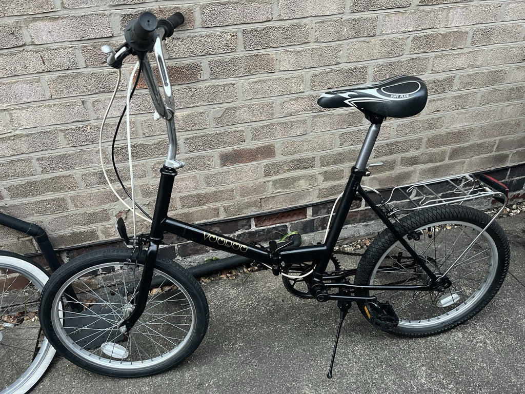 Folding bikes -3 speed- easy folding step over-20 inches- Pristine condition