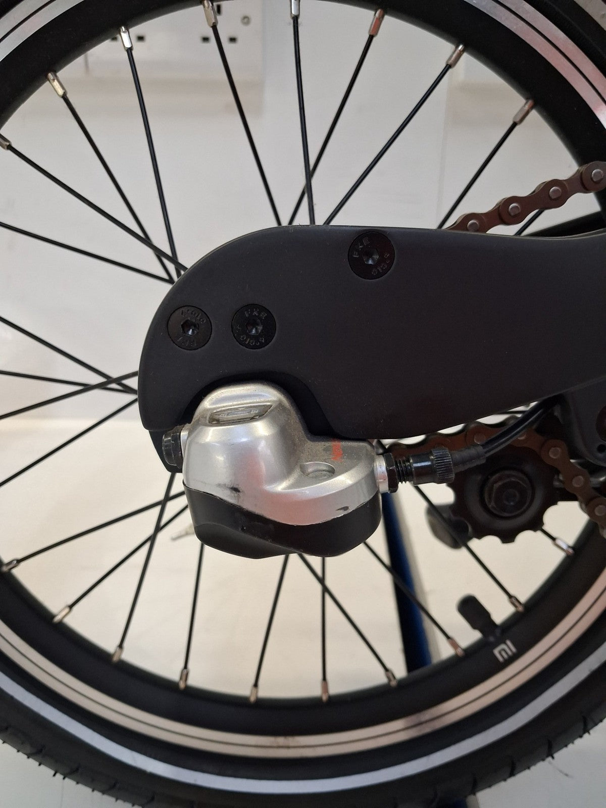 Xiaomi Smart Compact 16" Wheel 3-Speed Folding Bike - Black (No Chrger)