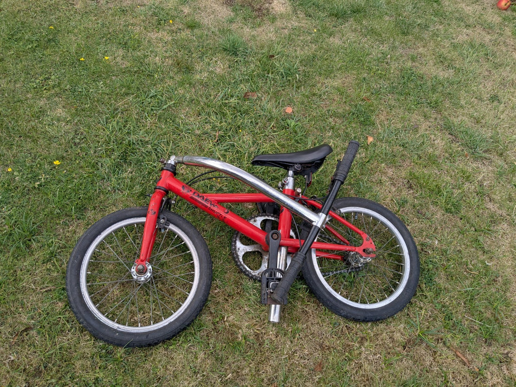 Daewoo Shuttle Folding Bike – Steel Frame – 16" Wheels – Good Working Order