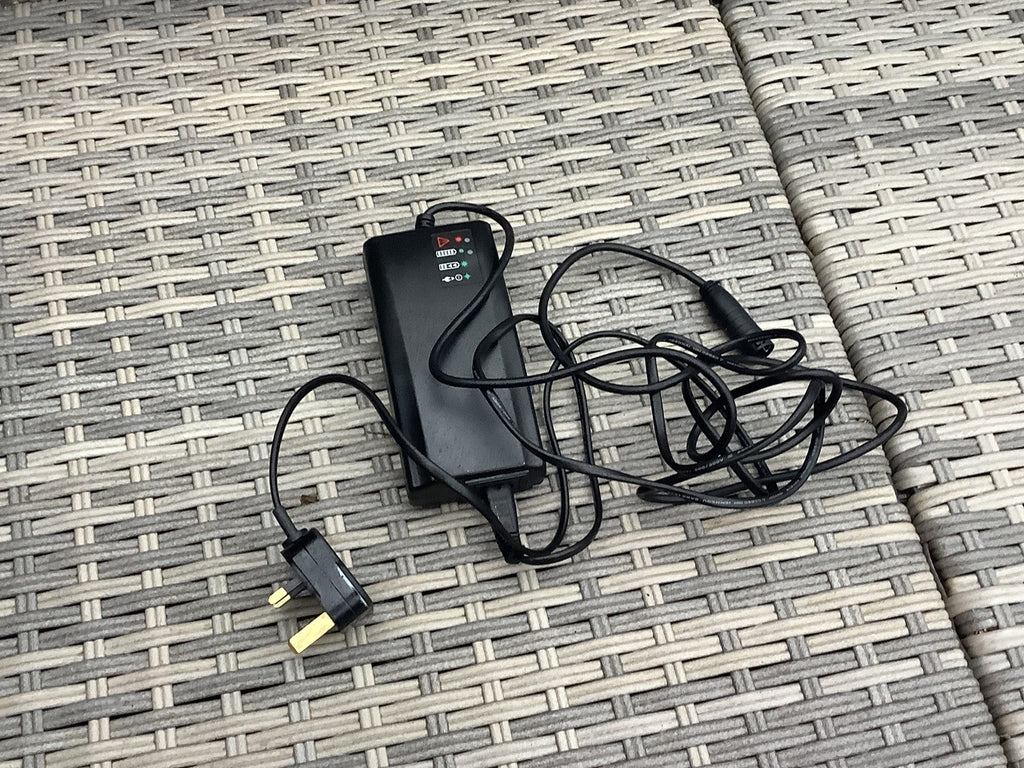 Brompton Electric C Line 6 Speed Black With Bags