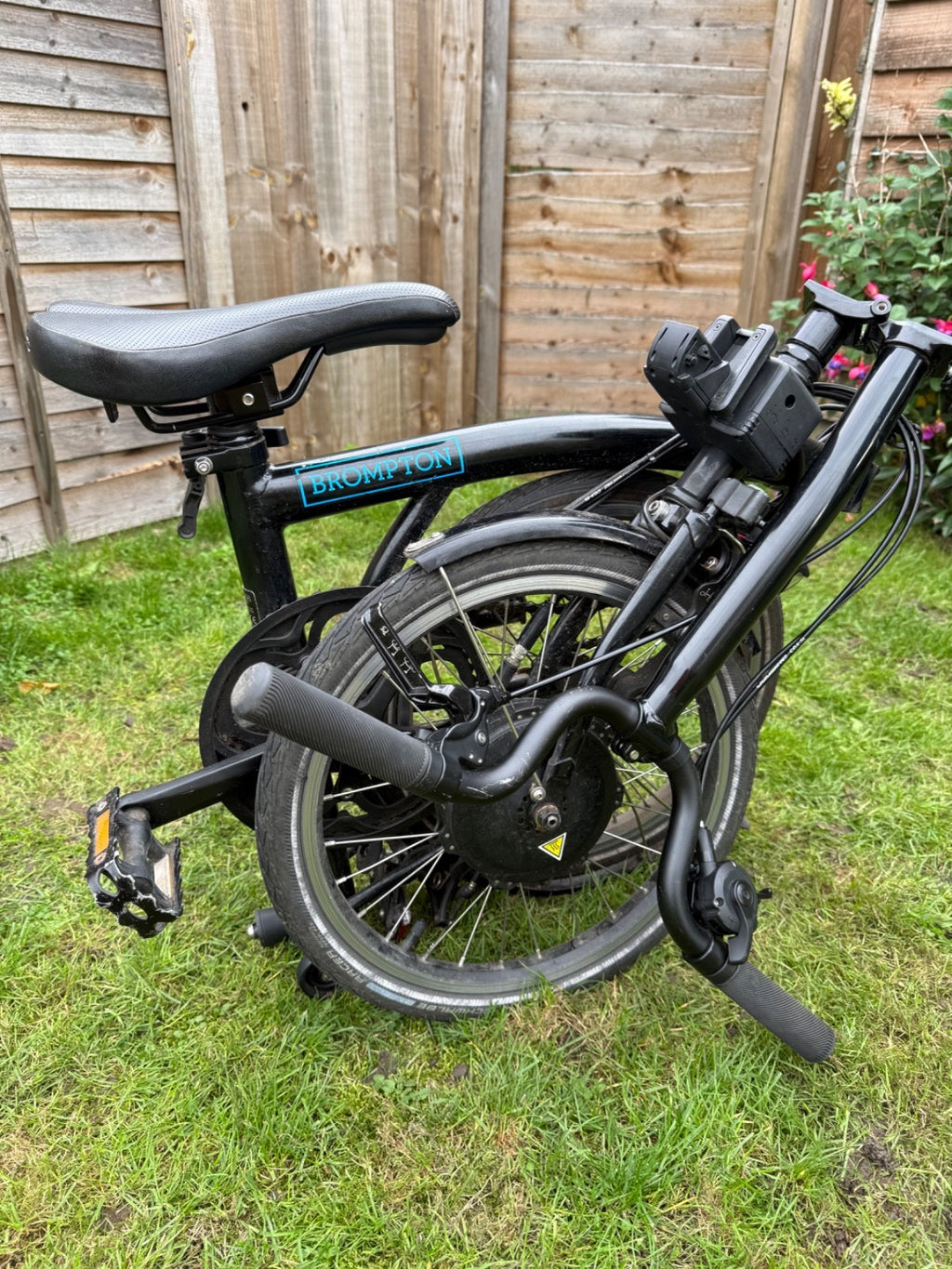 Brompton Electric 3speed folding bike in very good condition