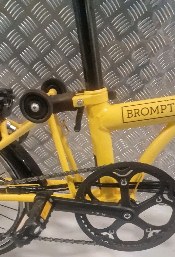 Brompton C Line 6 Speed. Bumblebee Yellow Low co$t world🌎 Postage📦🛫📮.