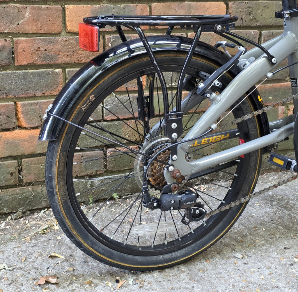 RALEIGH EVO TWO FOLD UP BIKE (20" WHEELS)