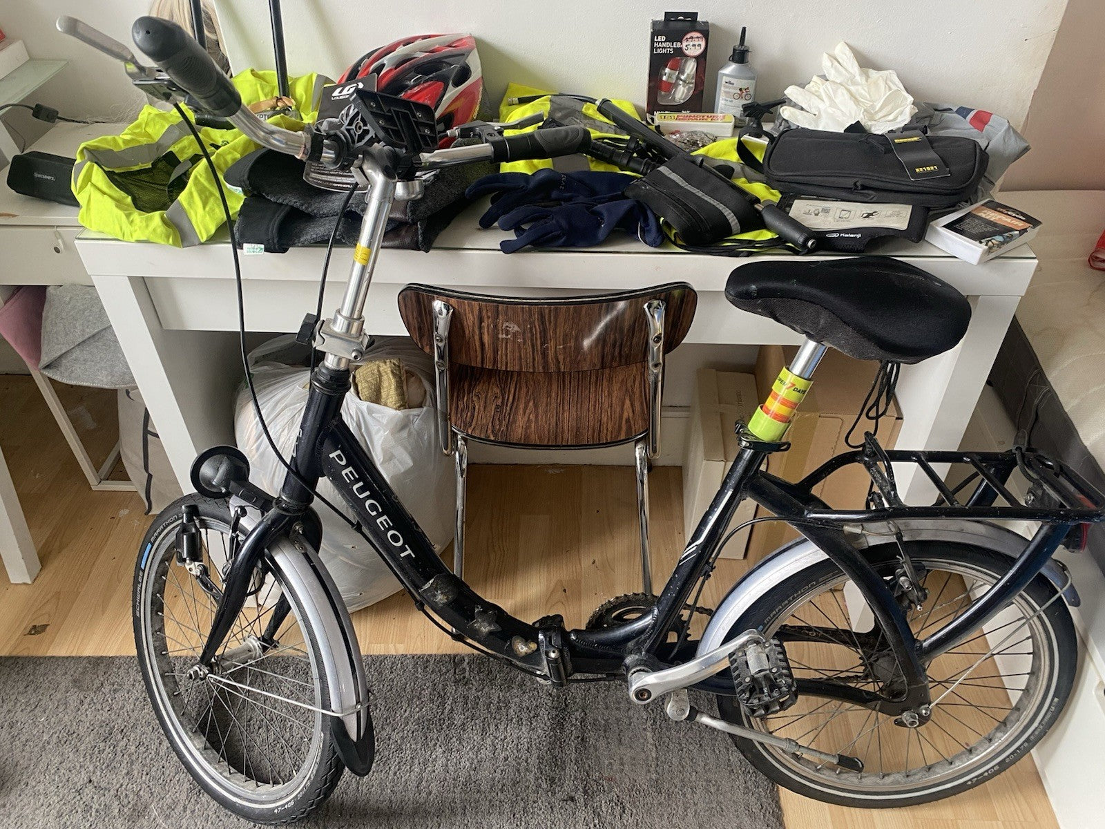 Peugeot Folding Bike 20in Wheels Black Rear Rack Mudguards Bell 1 Speed