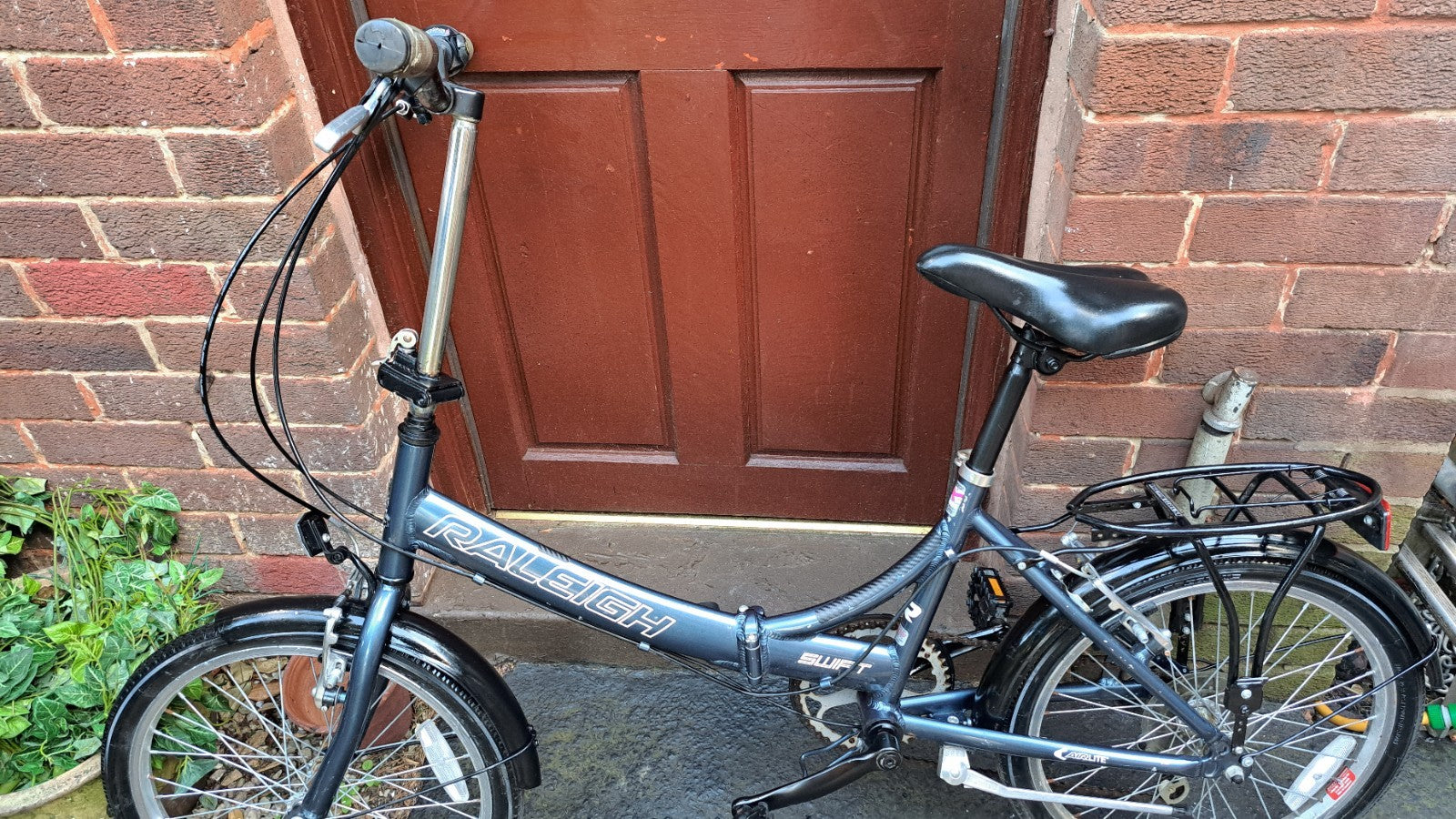 RALEIGH SWIFT FOLD UP BIKE