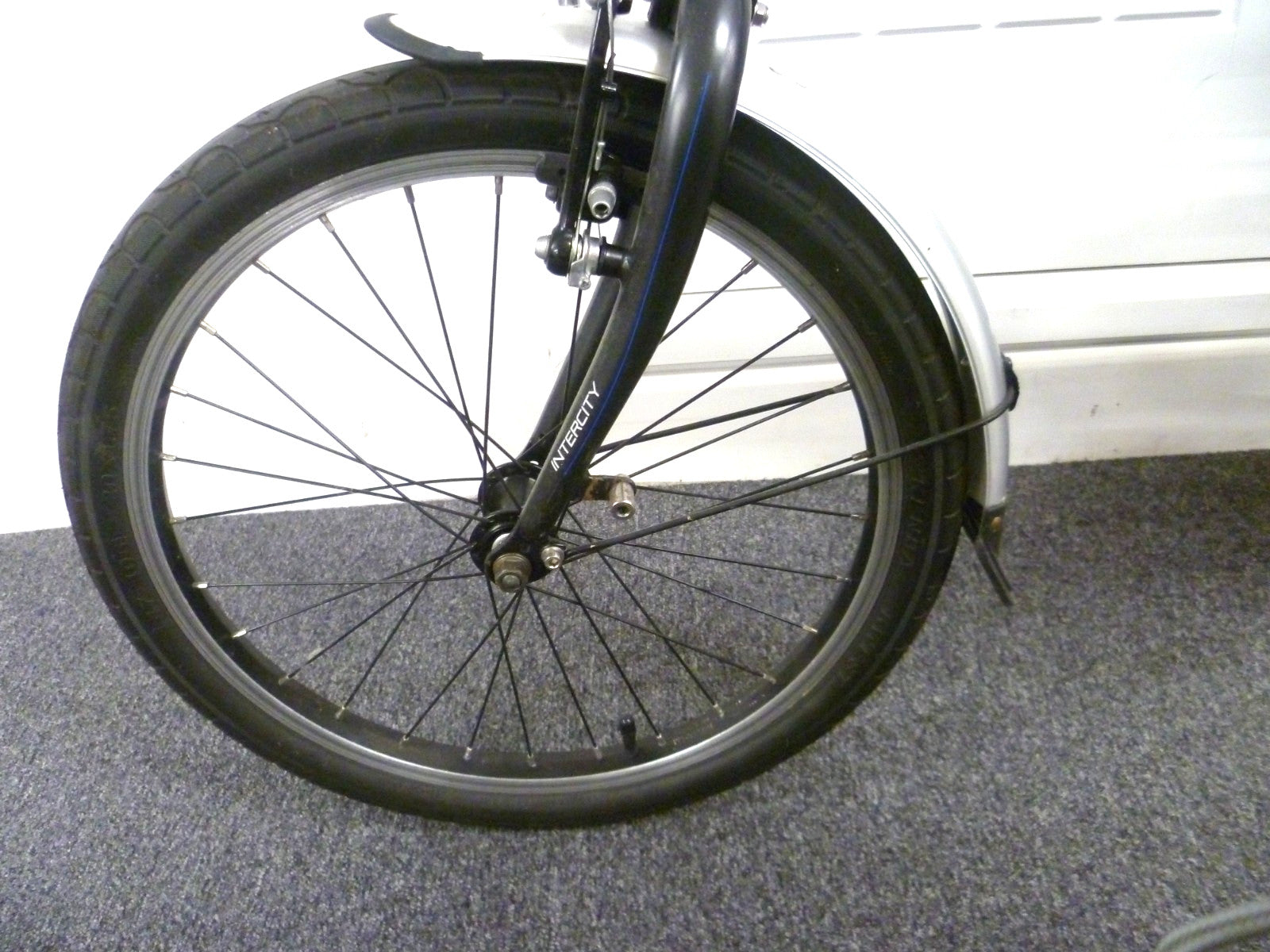 Carrera Intercity Folding Bike 20”wheels 8 Speed Shimano