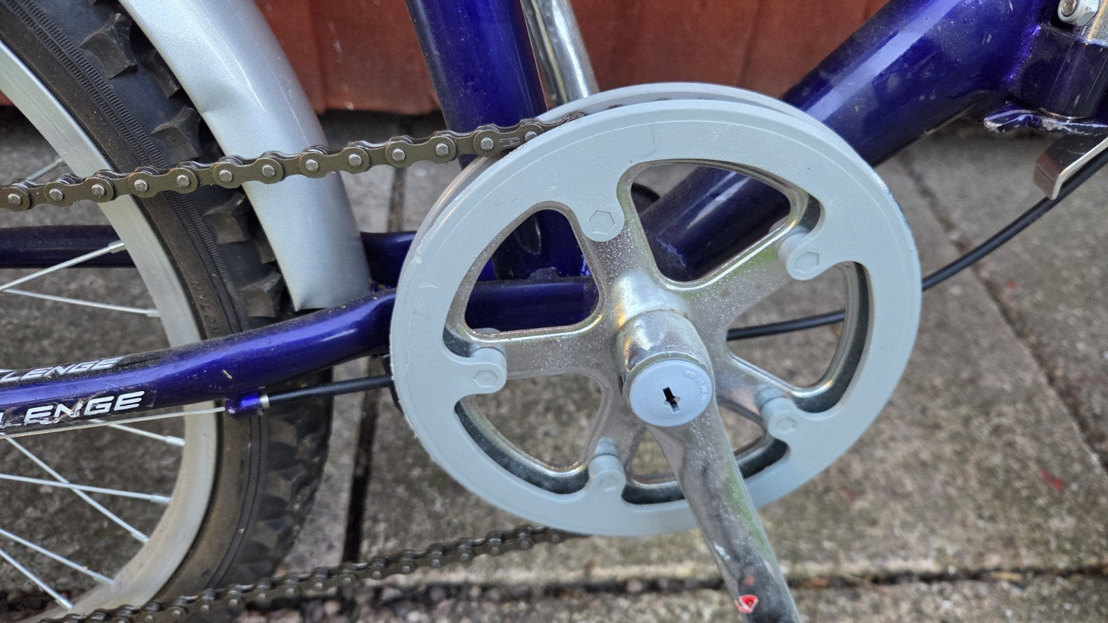Challenge Folding Bike. 20" wheels. Hardly used. Campervan caravan. M6 jnc 15/16