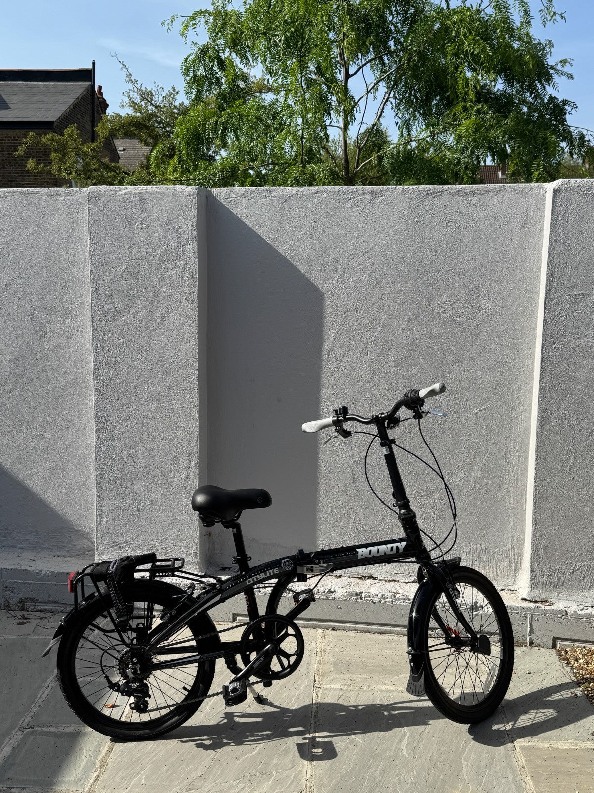Bounty 20” Folding Bike Black + Cover & Folding strap – Excellent Condition