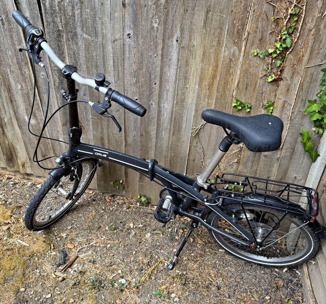 Raleigh 20in Folding Bike Black Rear Rack Mudguards Kickstand V-Brakes