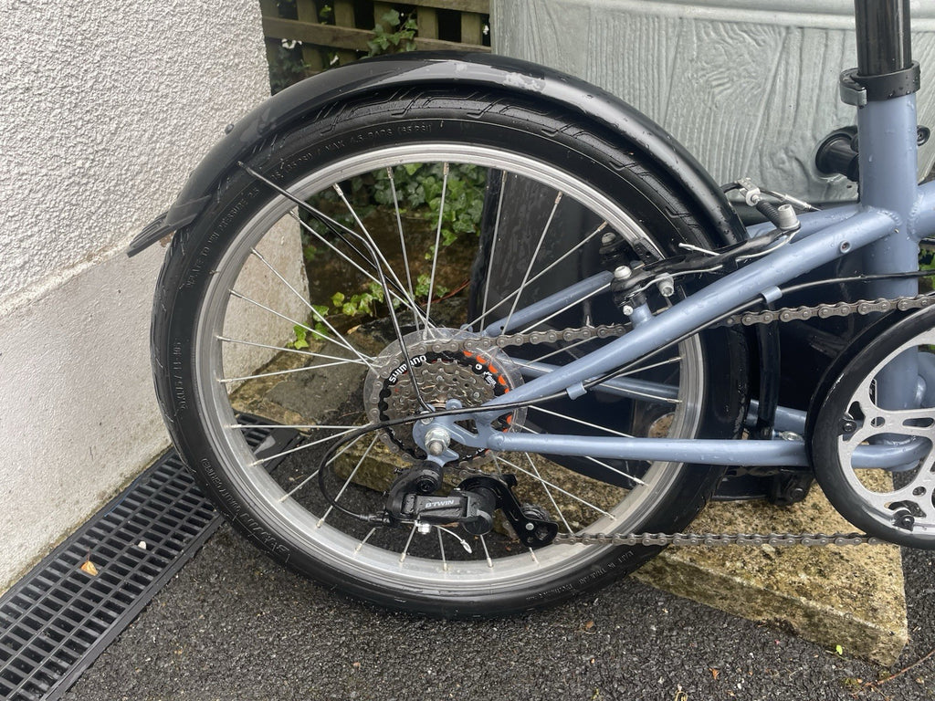 BTWIN Fold Up Bike 13 Nm Lightweight Steel Frame Excellent Condition Used Only