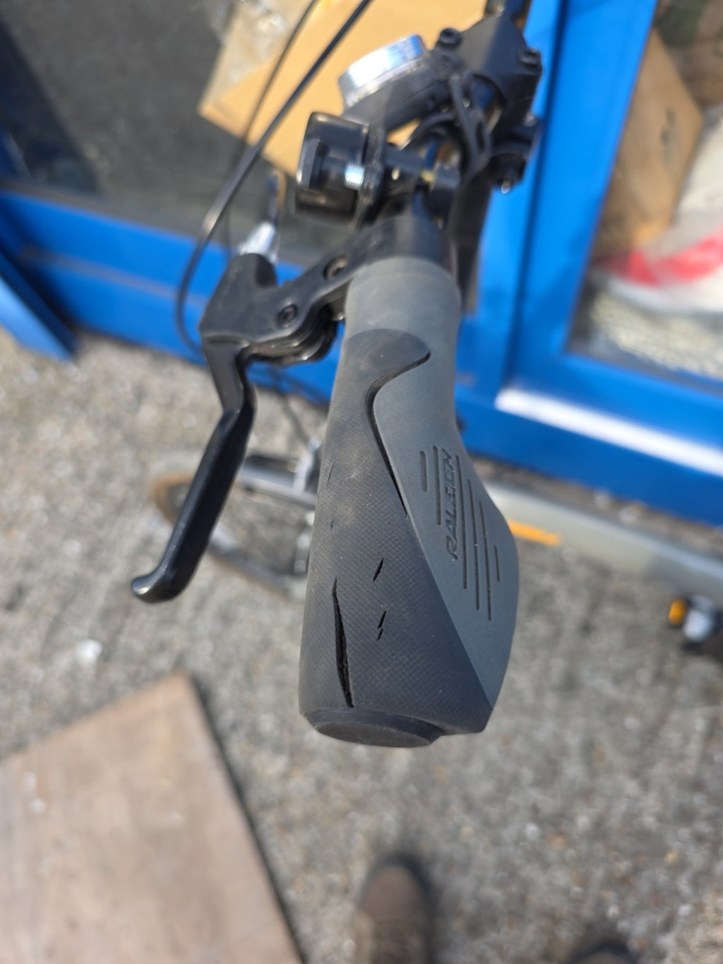 Raleigh Evo 20in Folding Bike Grey/Black, 7 Gear Speed, Rear Rack, V-Brakes.