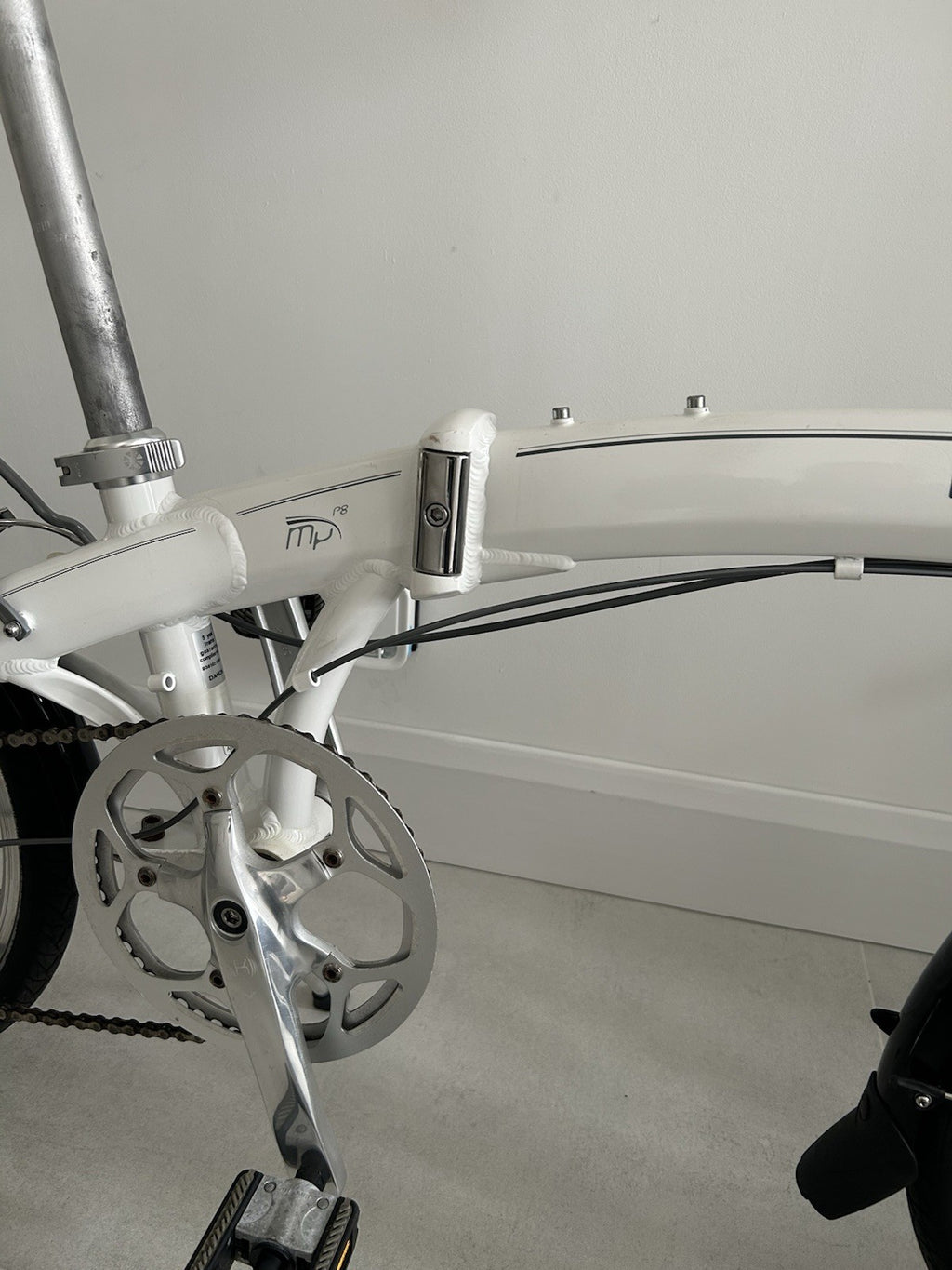 Dahon Mu P8 Folding Bike Unisex White (Excellent Condition)