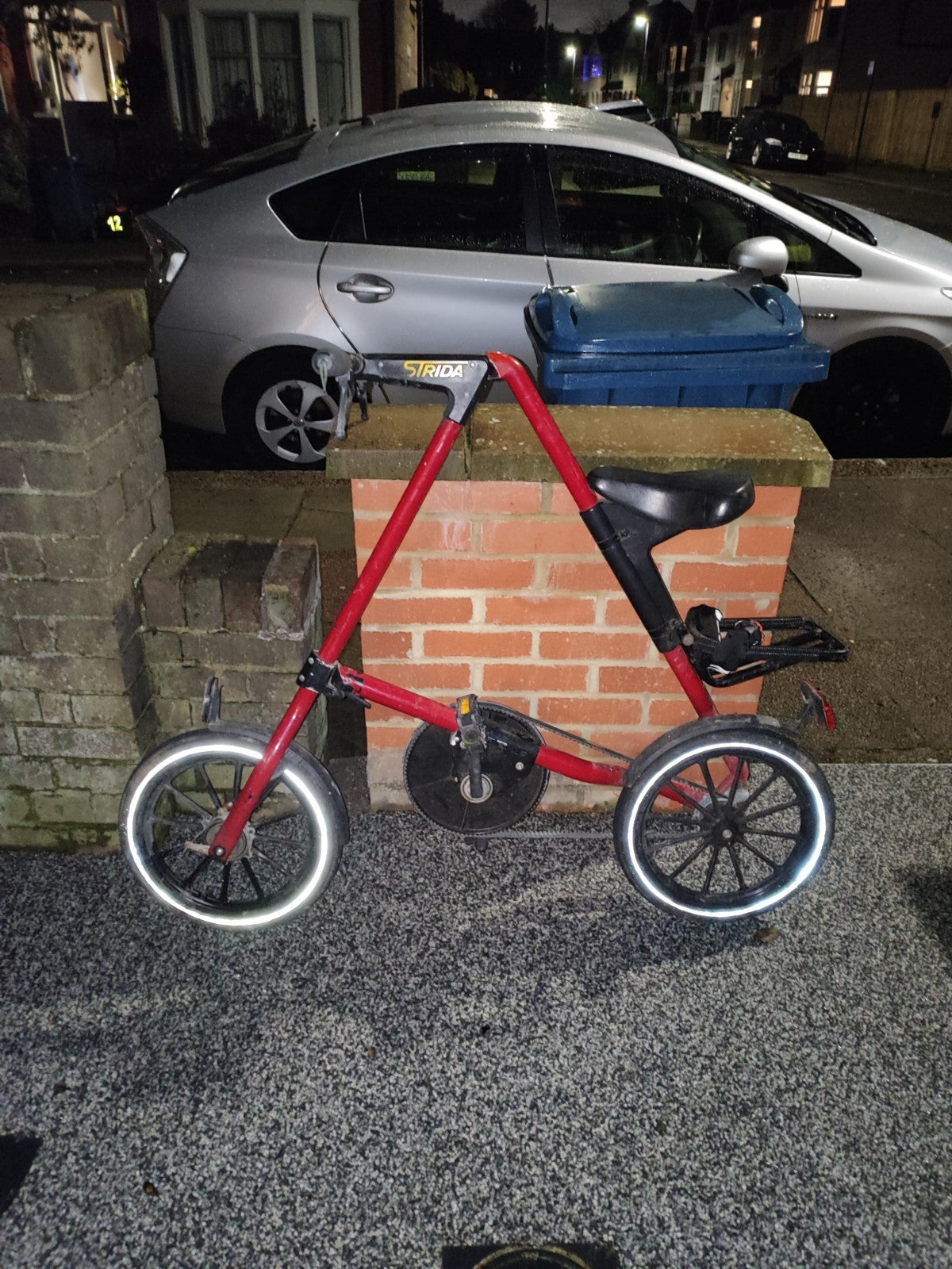 STRIDA , Folding Portable Belt driven City Bike