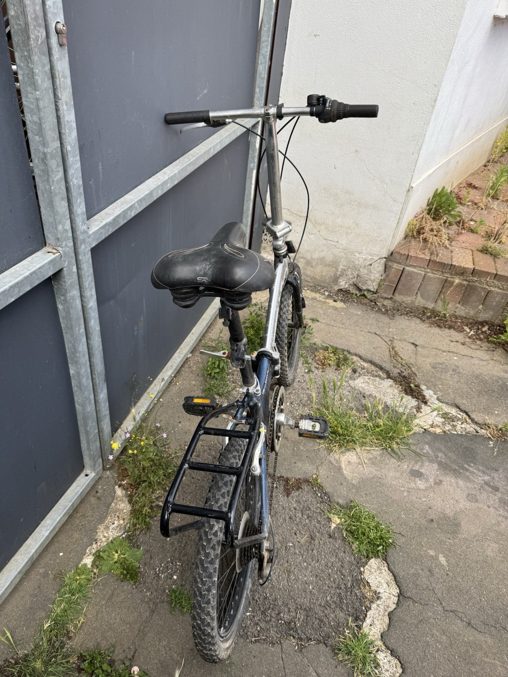 Apollo Transition Folding Bike with 6-Speed Shimano Gears