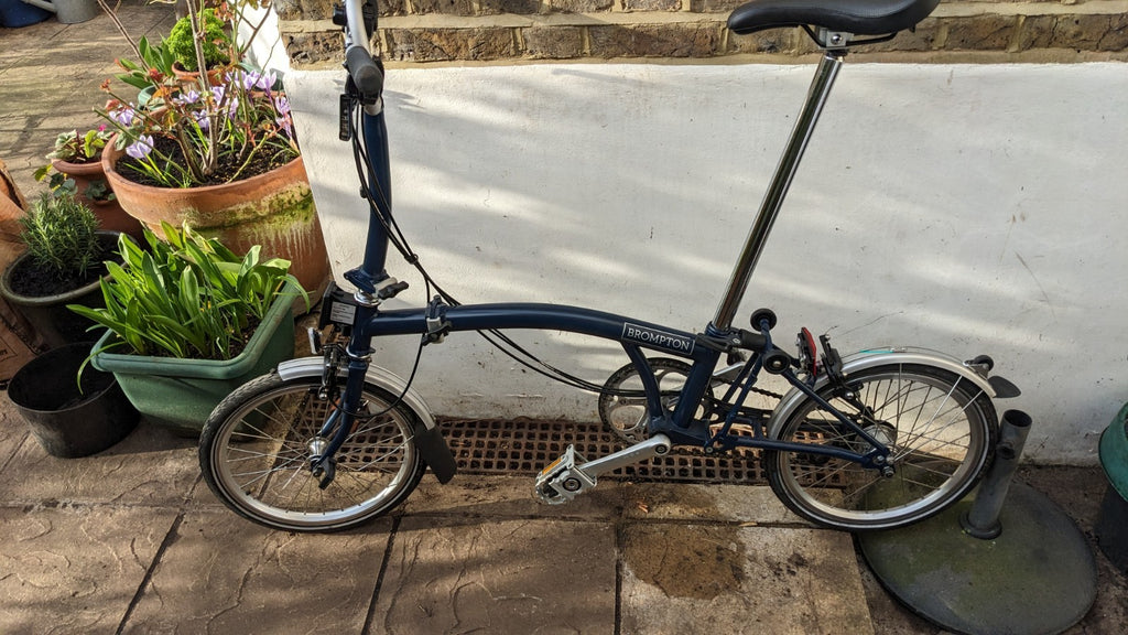 Brompton M6L, C-line, Folding 6 Speed, Bike Dark Blue (less than 100 miles)