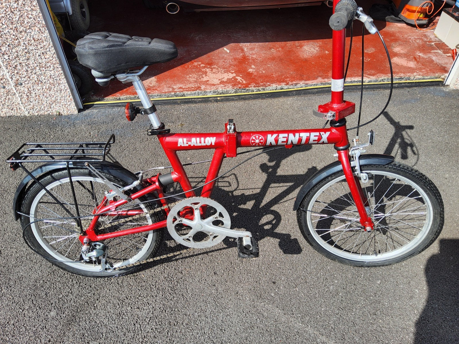 Kentex 20in Alloy Folding Bike Red, Rear Rack & Mudguards, 6 Derailleur Gears