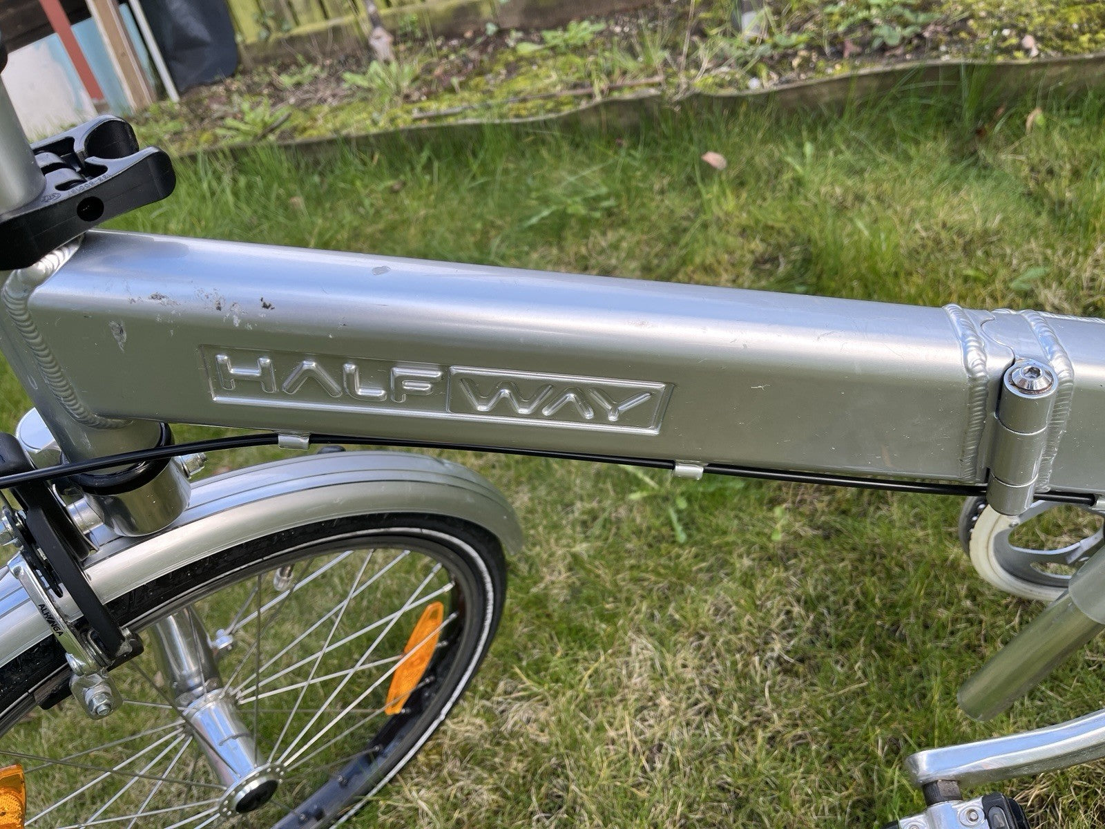 GIANT Halfway Folding Bike. 20'' wheels. 7 speed. VGC. RRP £600