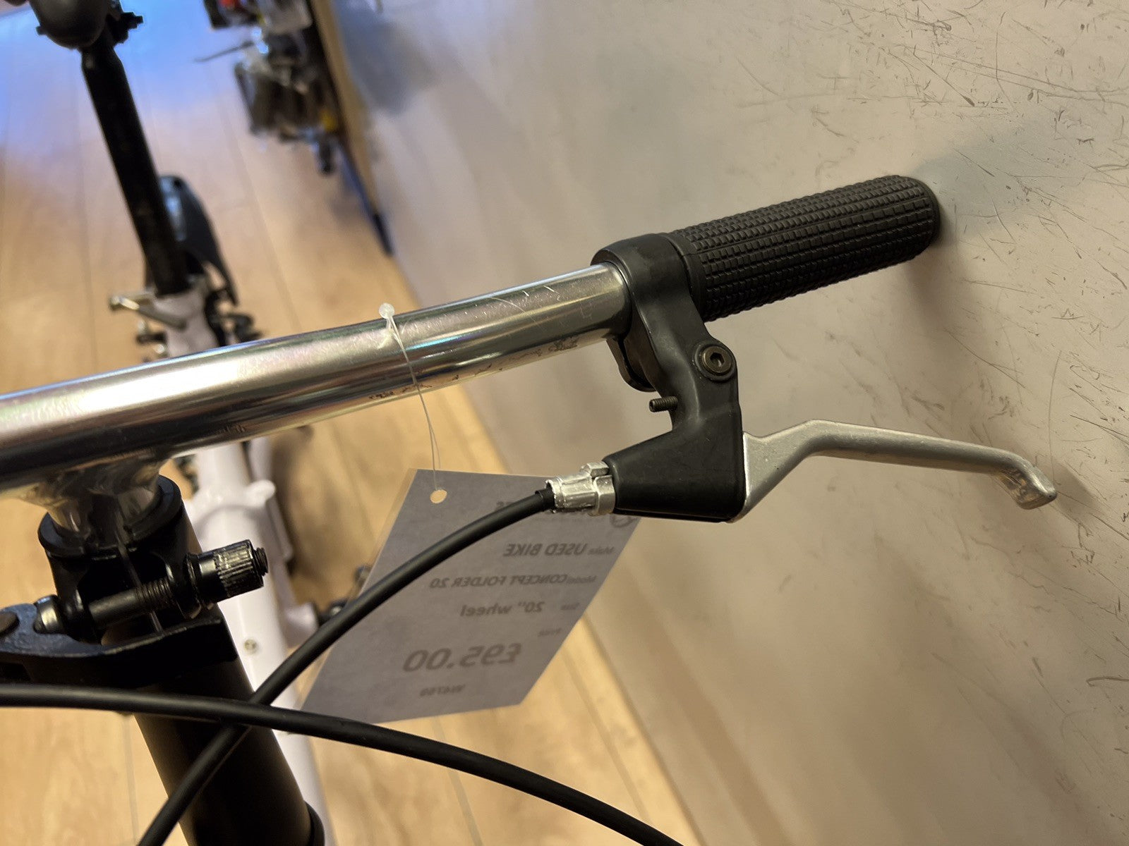 Used Compact Folder 20" Wheel White Small Folding Commute Bike