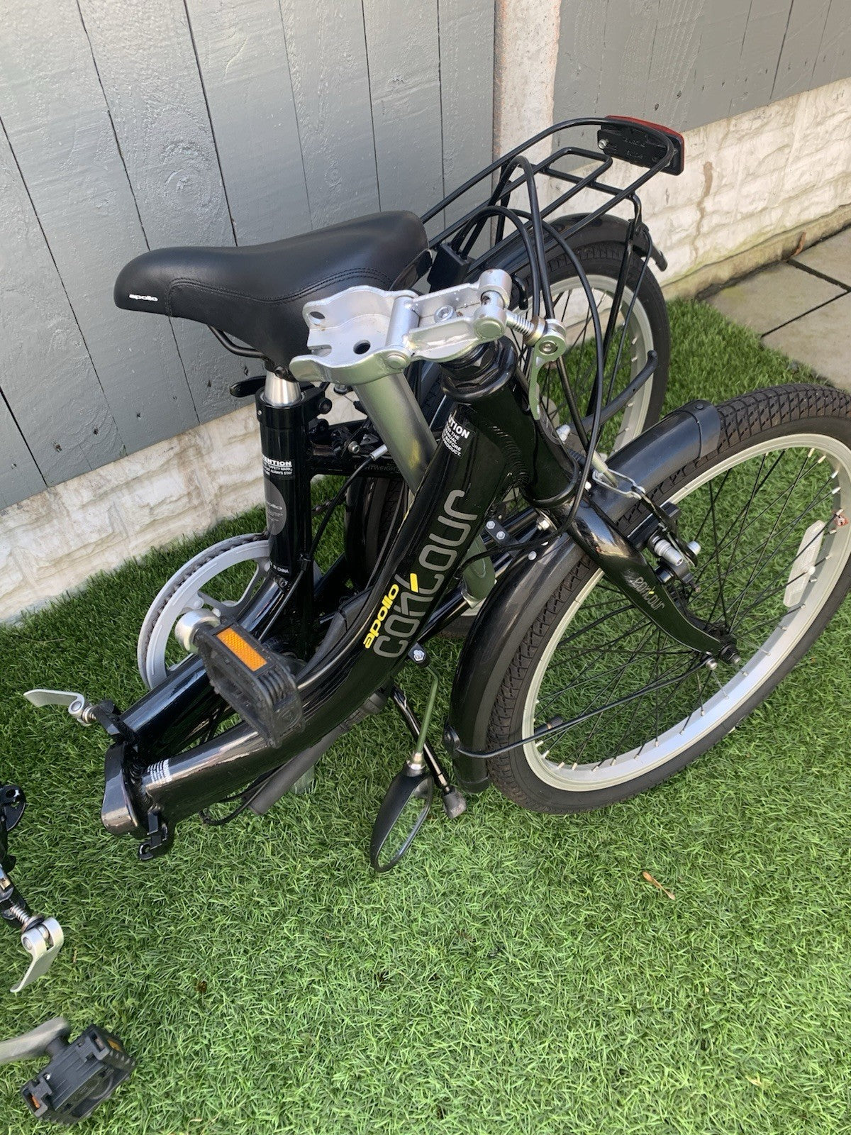 Apollo Contour Unisex Folding Bike 7 Speed, Black, 20" Wheels,