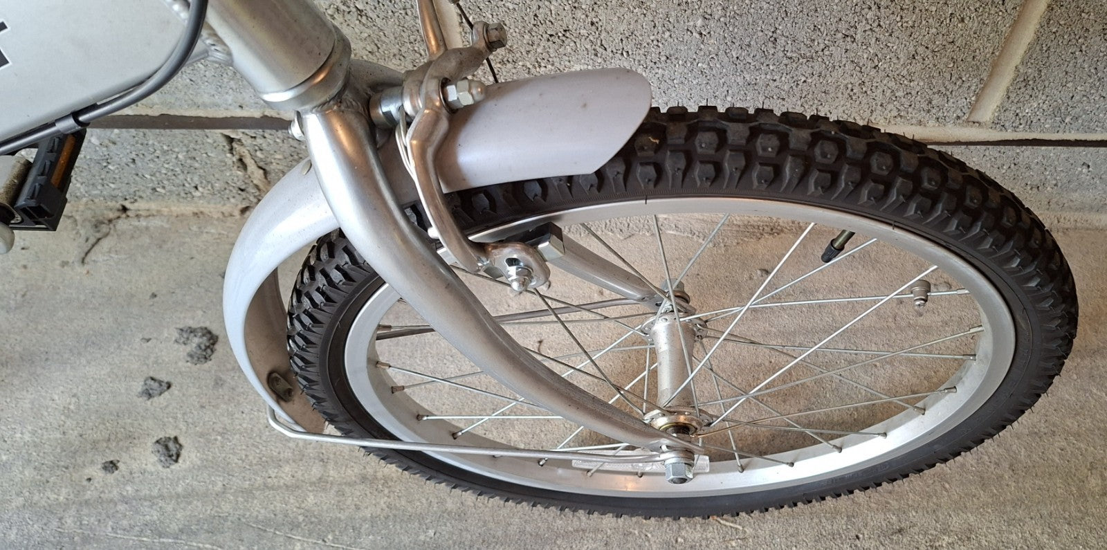 GIANT HALFWAY FOLDING BIKE – 6 Speed, 20" Wheels - Lightweight Aluminium Frame