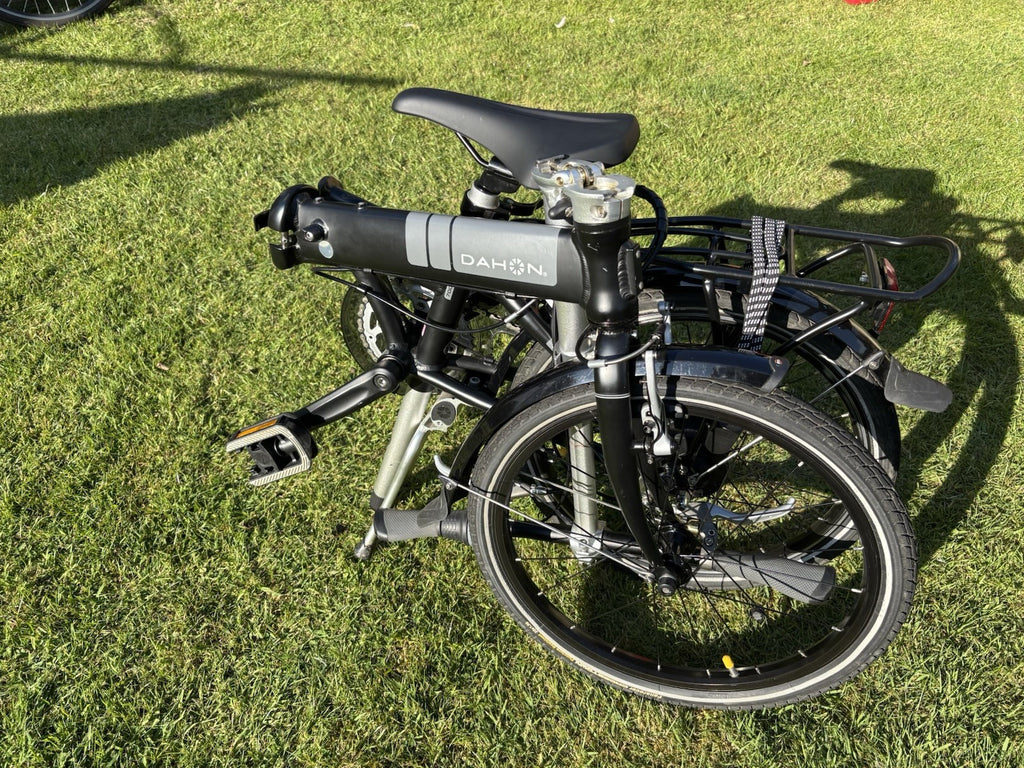 Dahon Vitesse Folding Bike  Excellent Condition