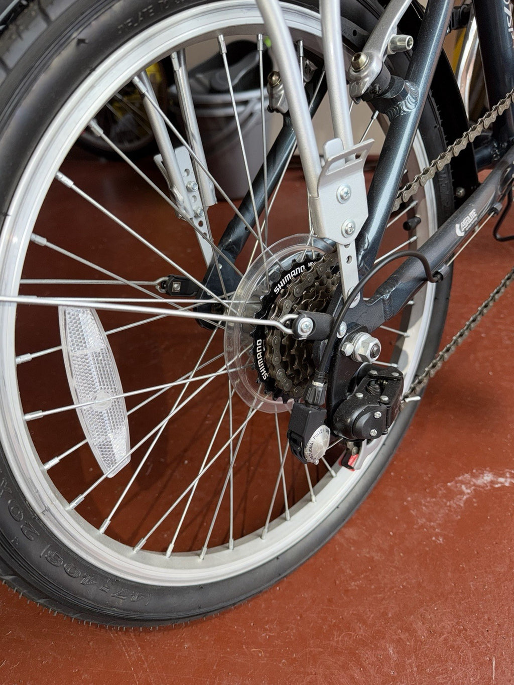 A Pair Of Raleigh Evo 7sp Airlight Folding Bike Aluminum, 20" Wheels