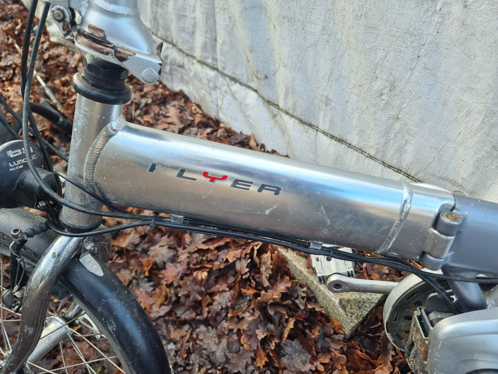 Flyer Folding E Bike With Built In Motor At The Pedals
