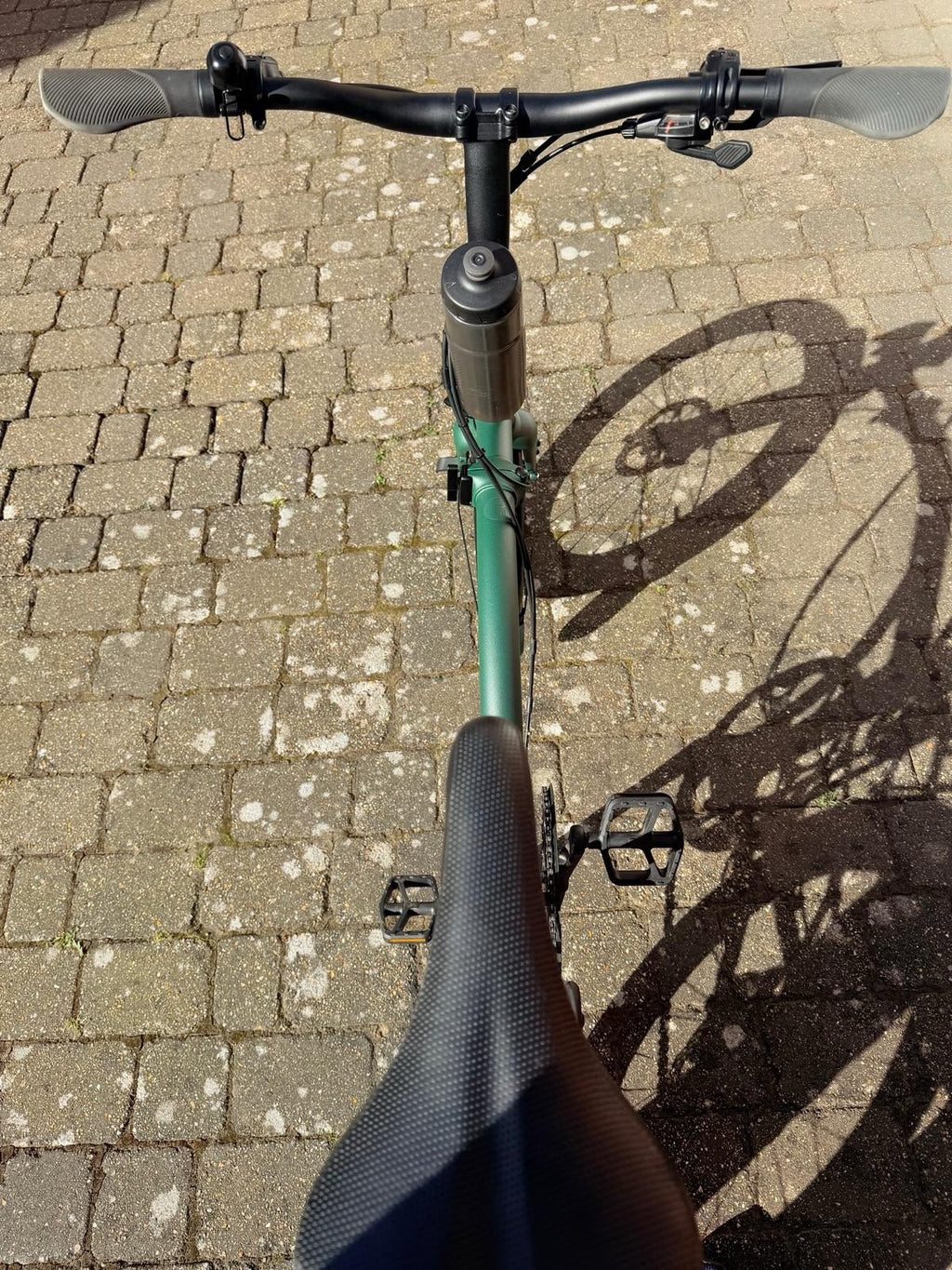 Brompton G Line 8-Speed Folding Bike Size Medium Forest Green.  Excellent .