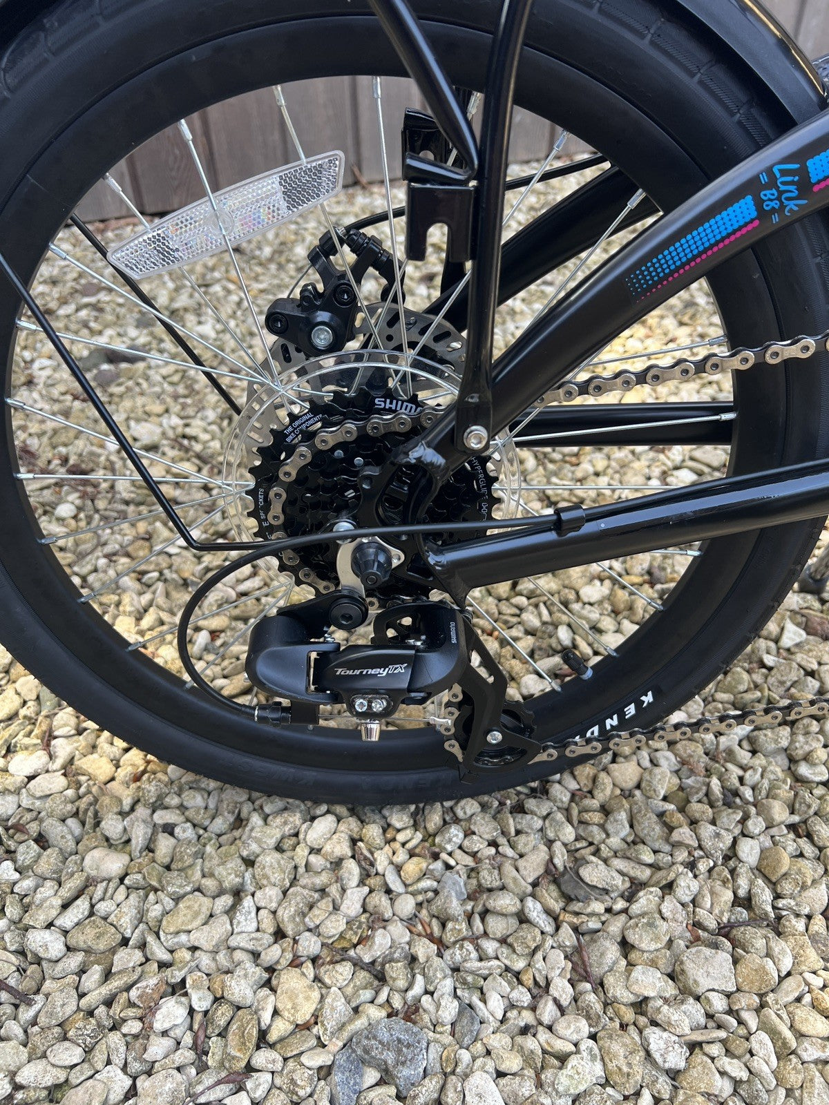 TERN LINK B8 8 SPEED FOLDING BICYCLE IN BLACK IN EXCELLENT CONDITION