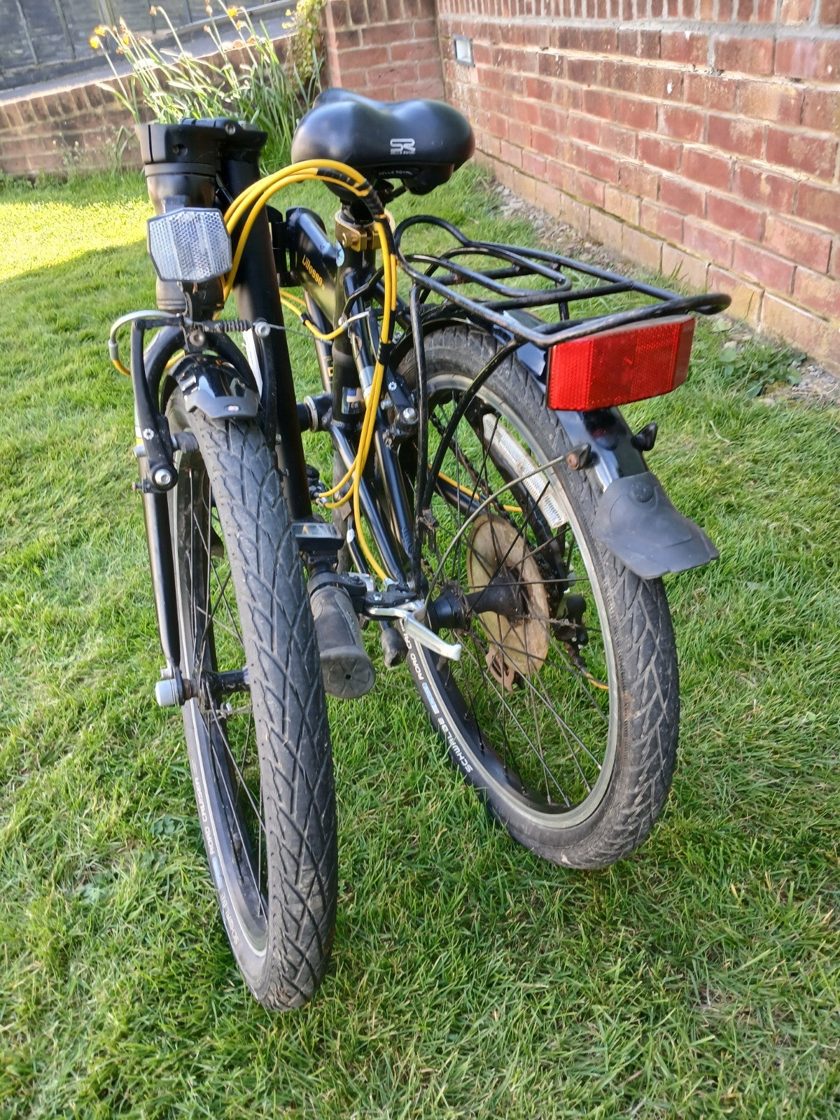 Dahon Vitesse D8 Folding Bike, 8 gears, alloy frame