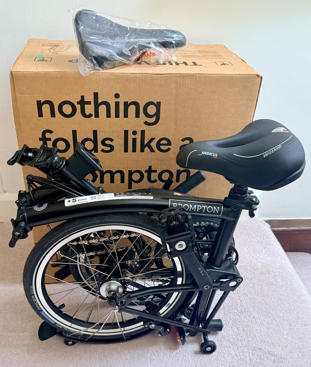 BRAND NEW 2025 BROMPTON C Line 6-speed, Low Handlebar, Folding Bike, Matt Black
