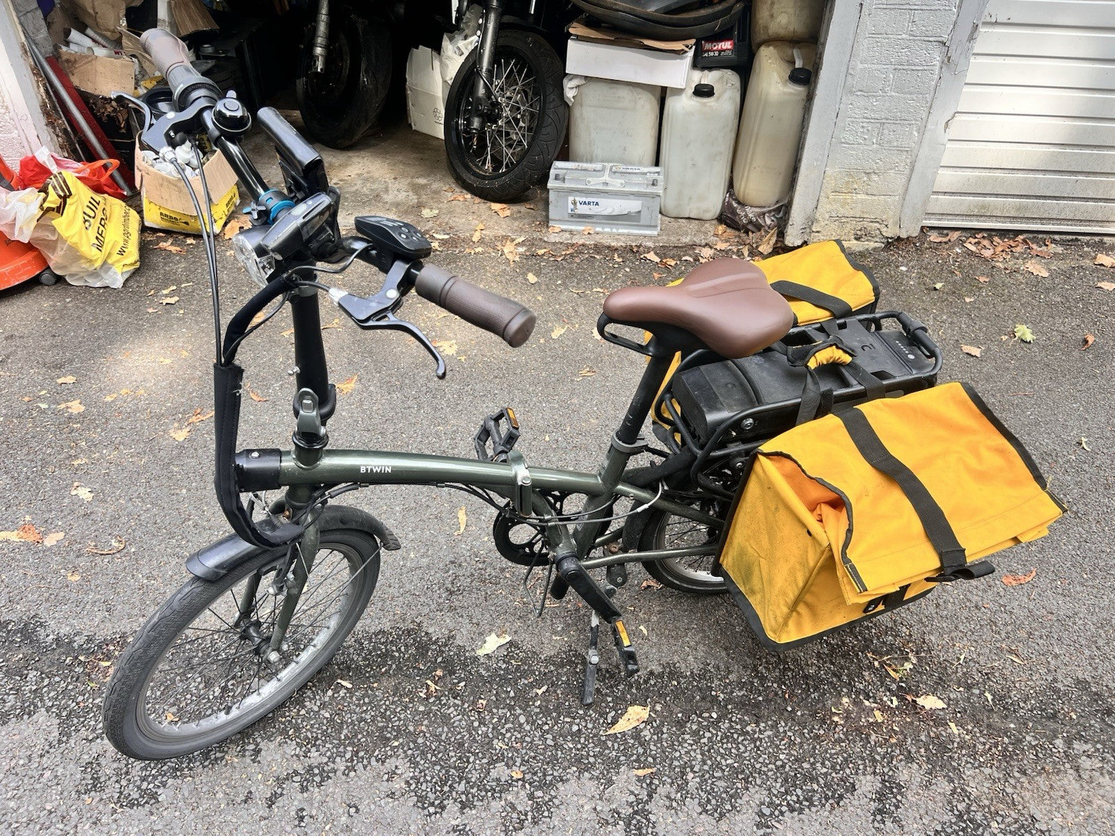 B-Twin Foldable Bicycle