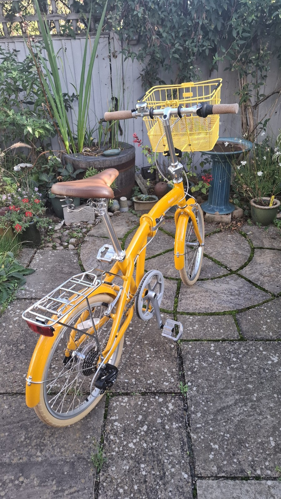 Bobbin Pli 20 in Folding Bike Yellow, Basket, Mudguards, Rear Rack, Bell