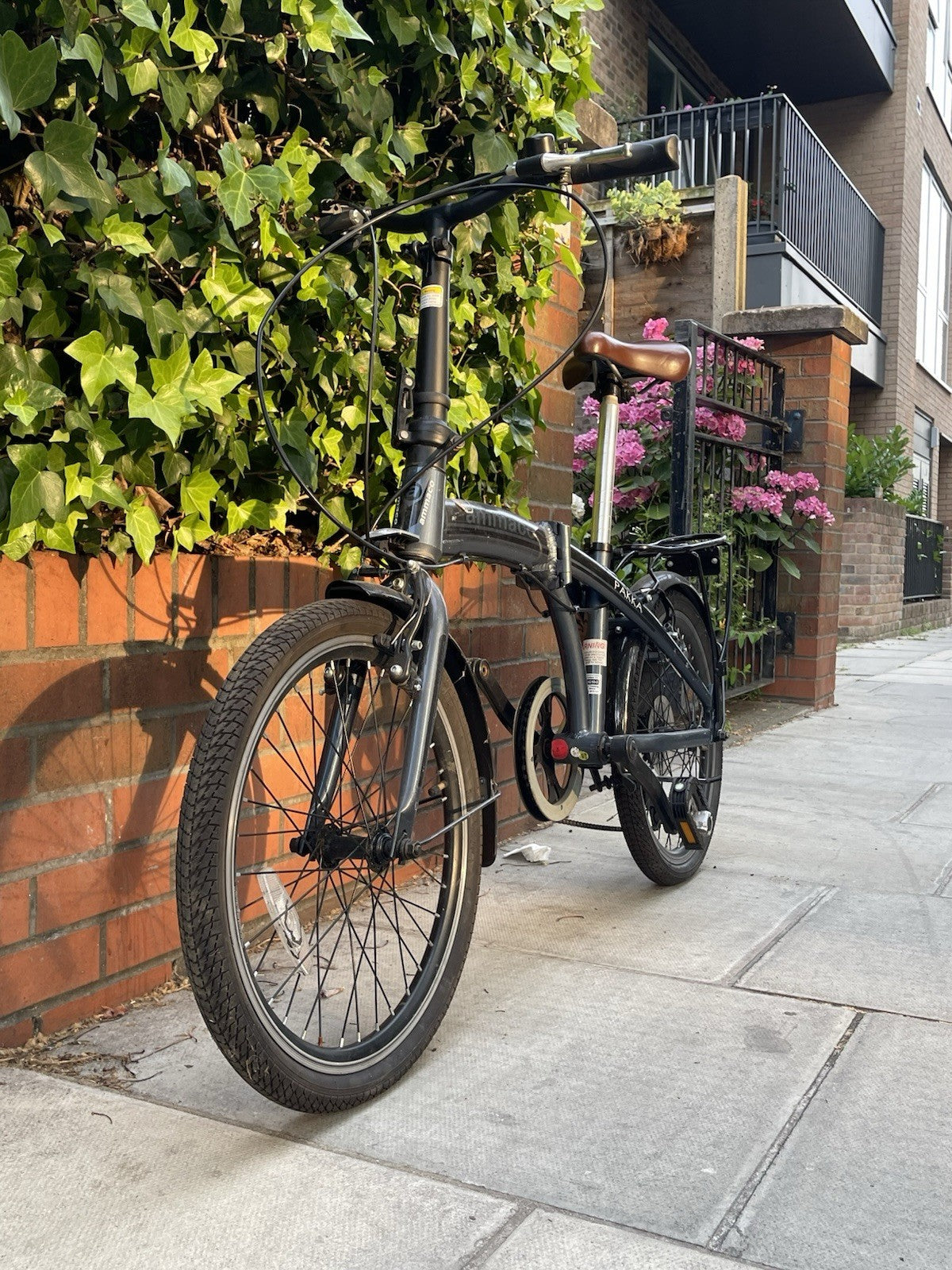 Ammaco Pakka Folding Bike Compact Commuter Bike w/ Rear Rack VGC