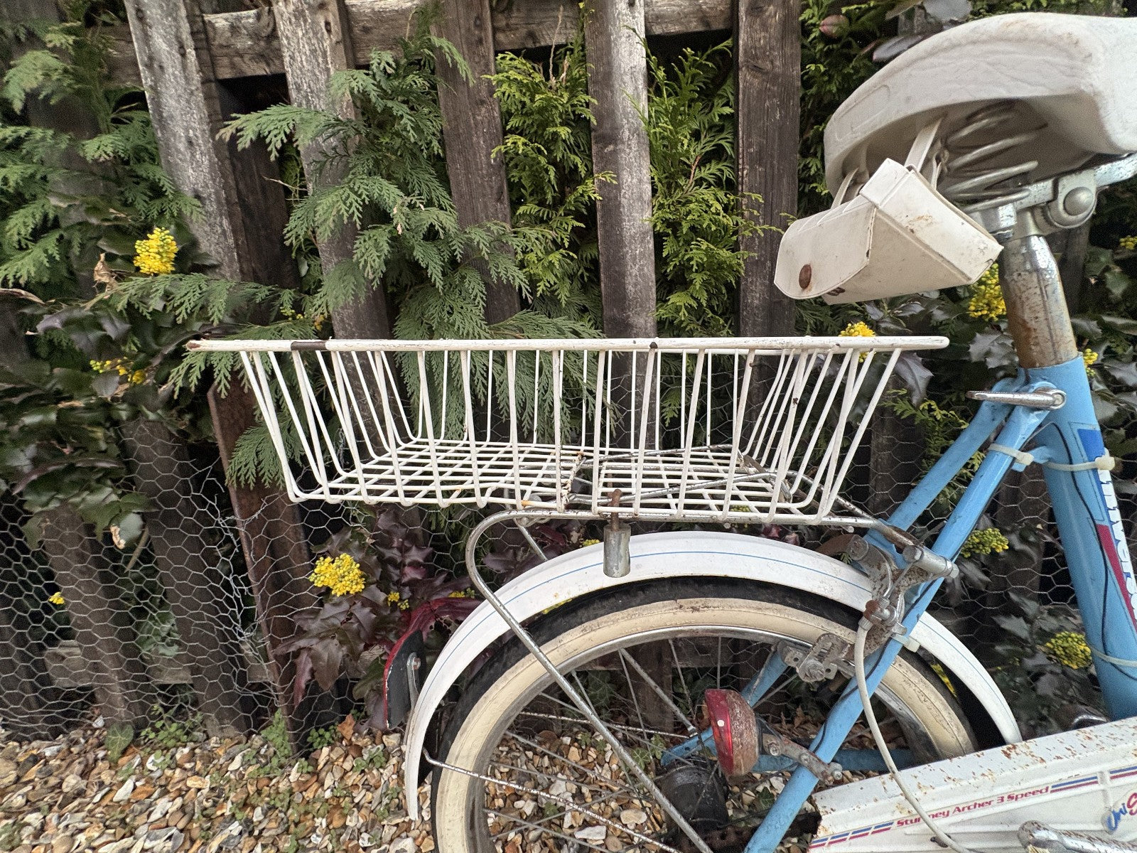 UNIVERSAL UNI SPORT SHOPPER BICYCLE BIKE - 3 SPEED SA HUB - SKY BLUE