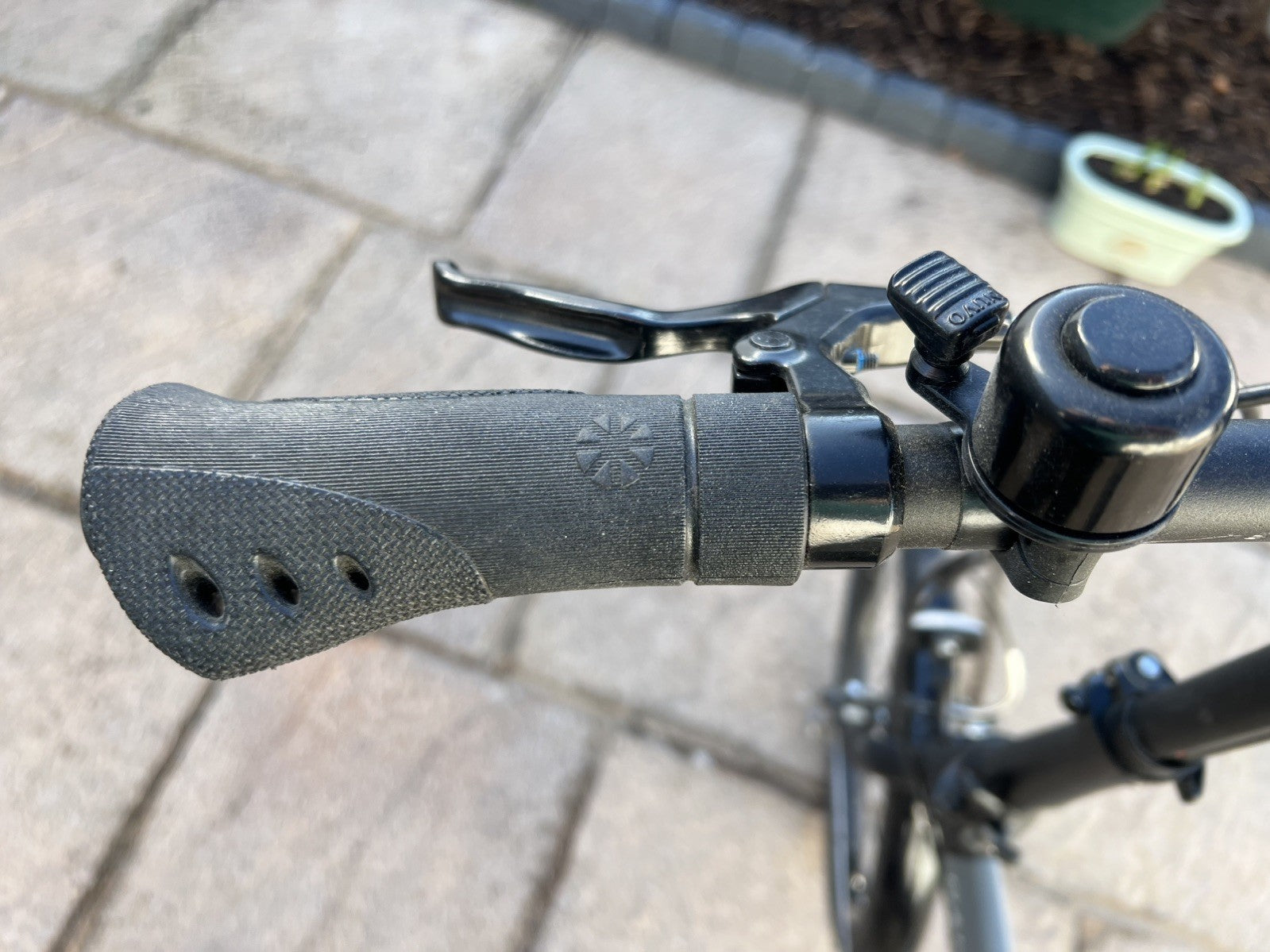 Dahon Vitesse D7 HG Folding bicycle.