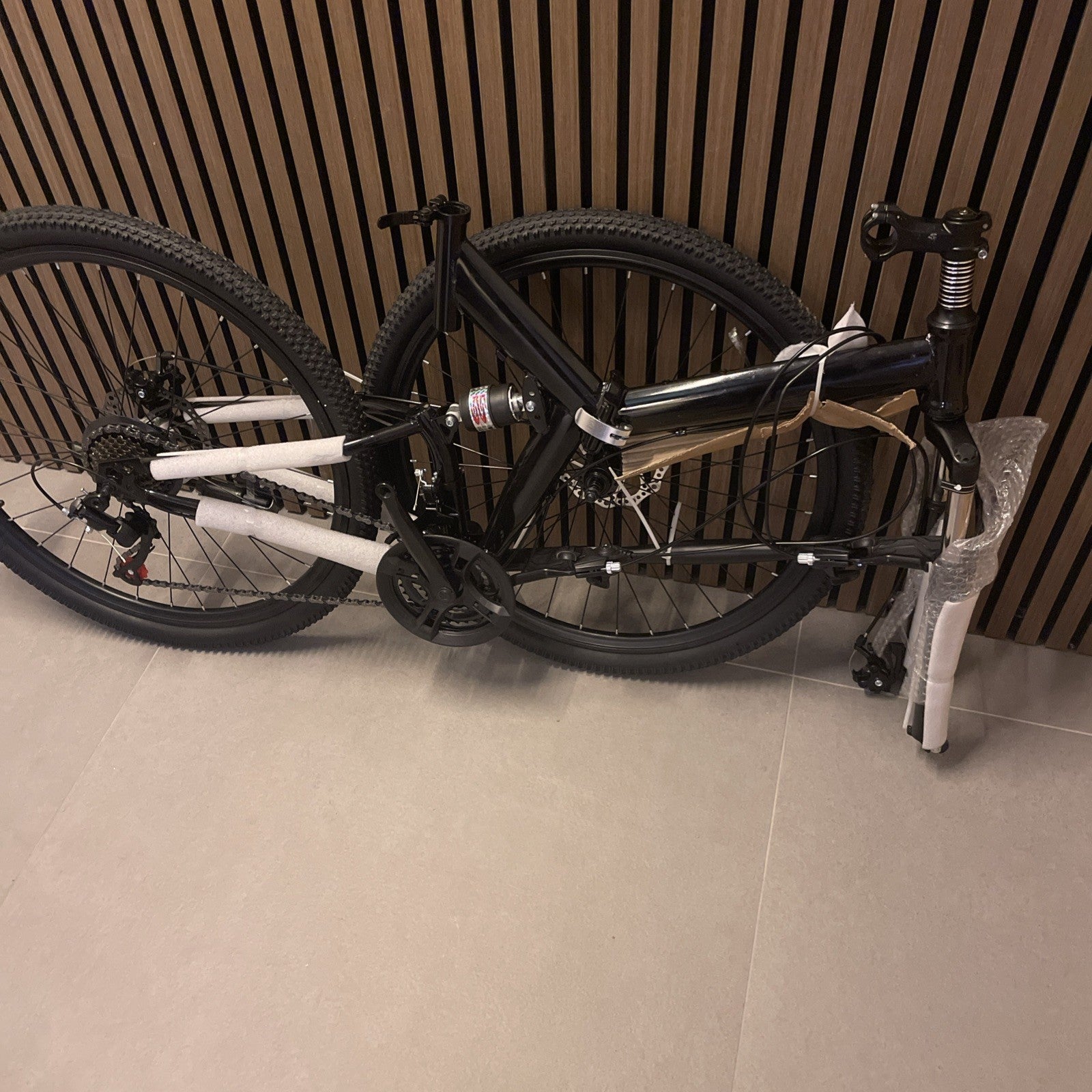 26-inch Folding Mountain Bike 21-Speed, Suspension, Foldable ( Levkitch ? )  NEW