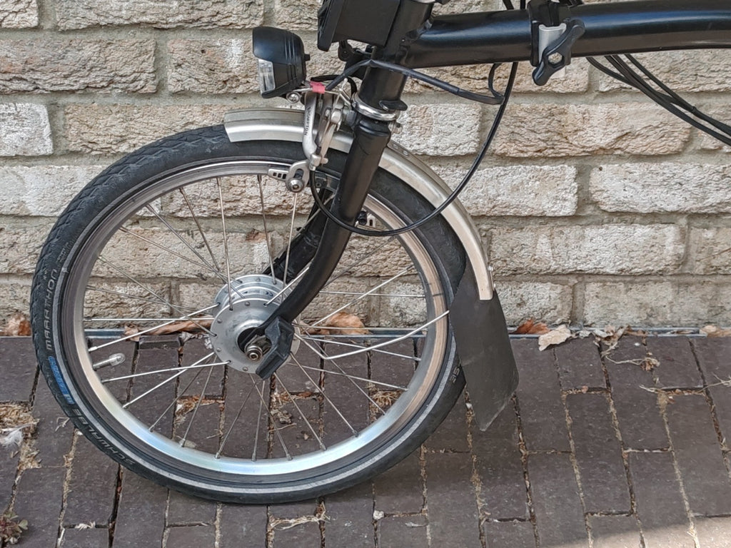 Brompton M6L 6 Speed Folding Bike – Black – Dynamo Lights – Sturmey Archer