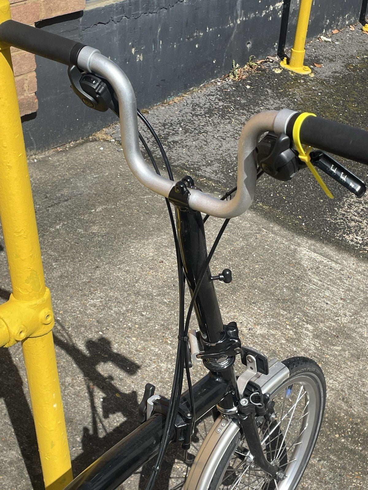 Brompton M6L Folding Bike - Black