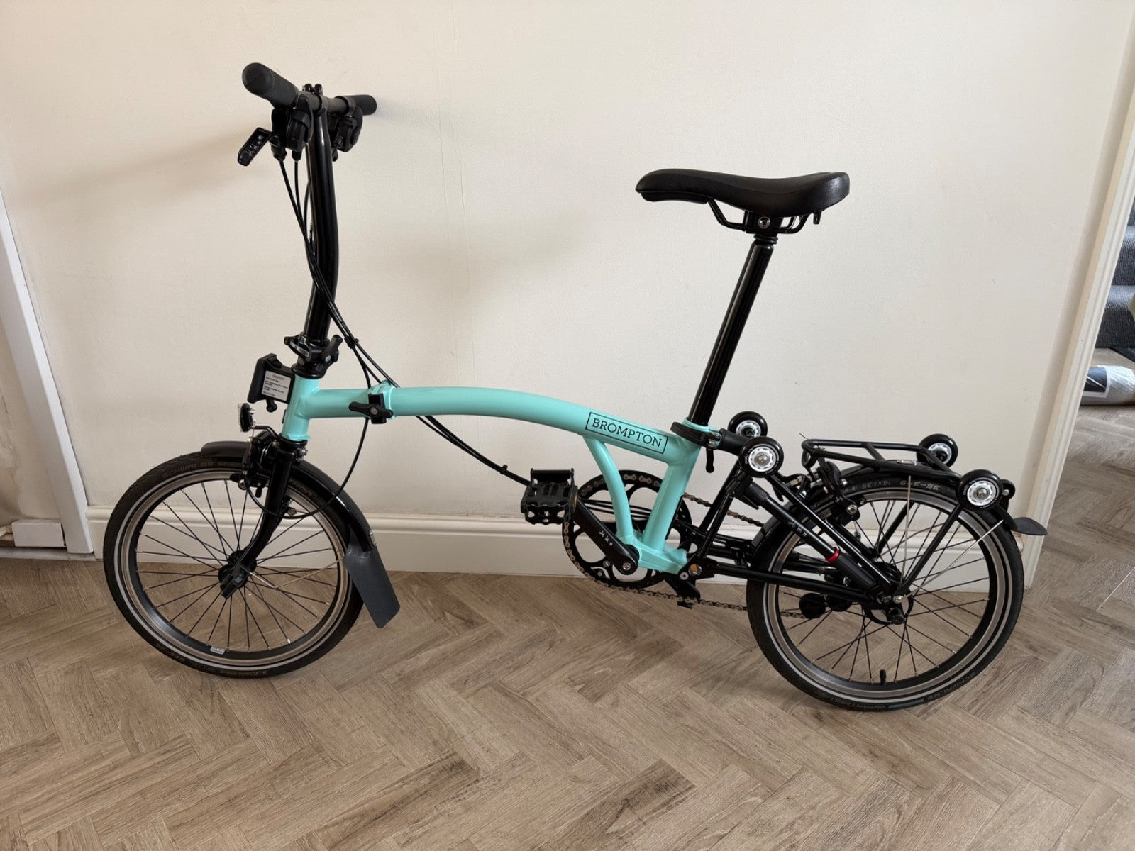Brompton C Line - Black Edition - 6 Speed - Turkish Green - Excellent condition.