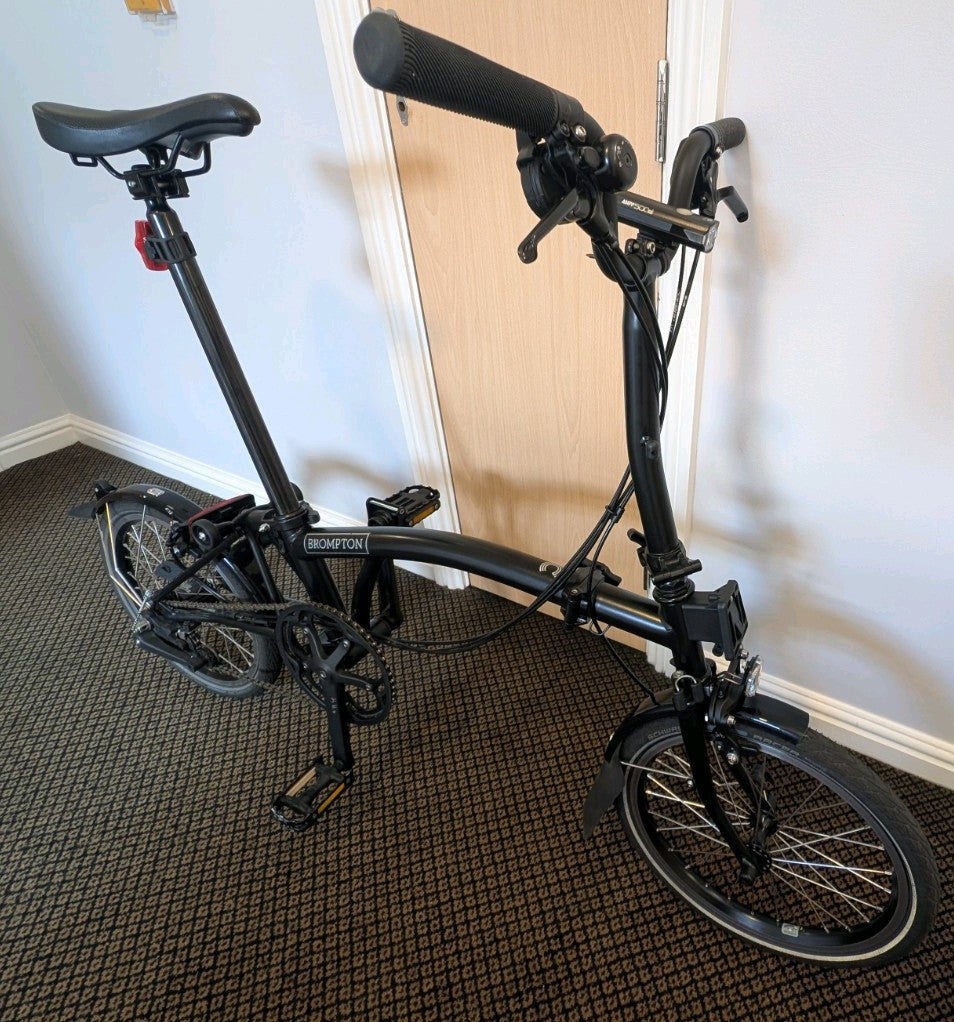 Brompton C-line Explore 2025 6-speed Mid handlebar Matt black Folding bicycle LN