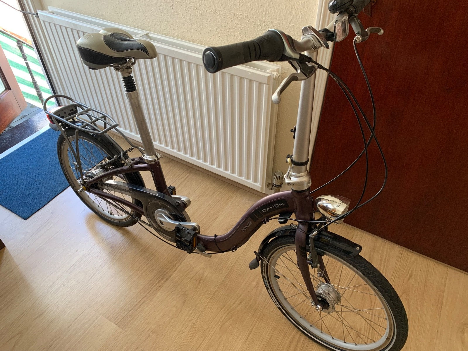 Dahon Ciao Folding Bike Nexus 8 Speed IGH Hub-with Dahon bag