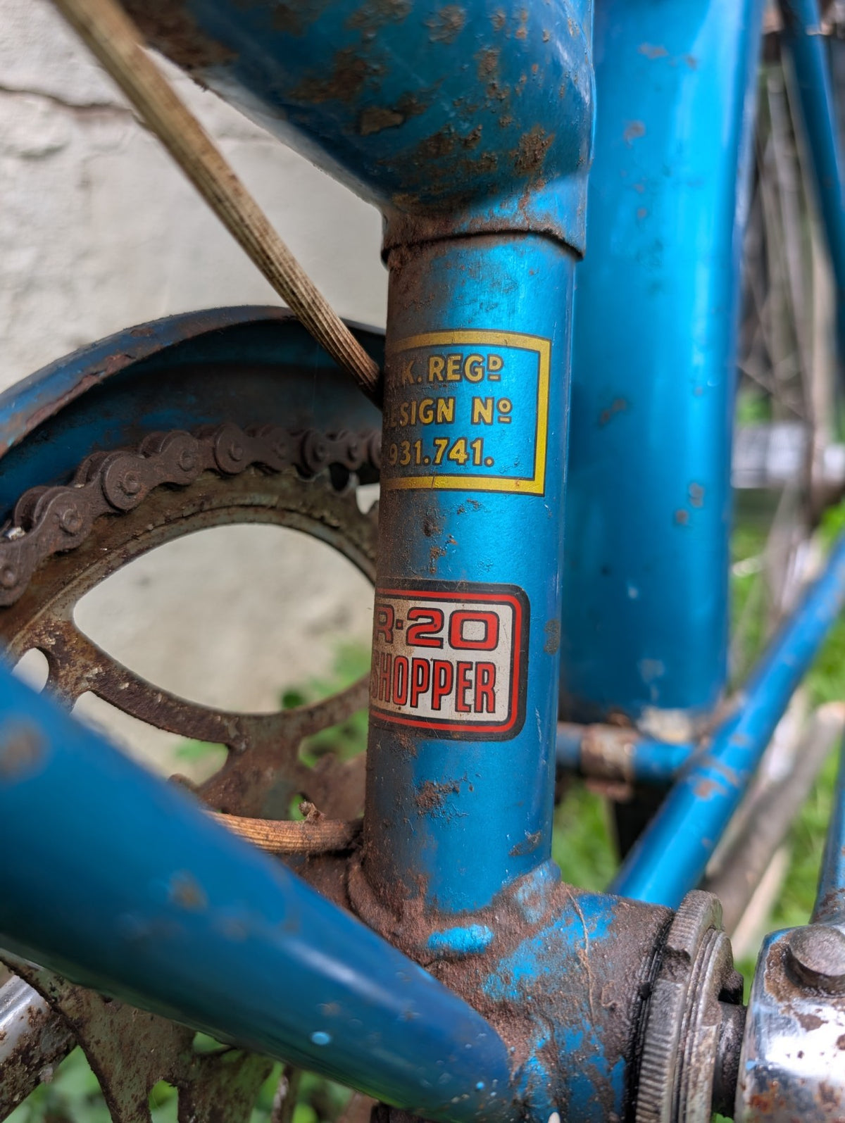 1970s Raleigh Shopper 20in Bike For Restoration. With Matching Racktop Bag.