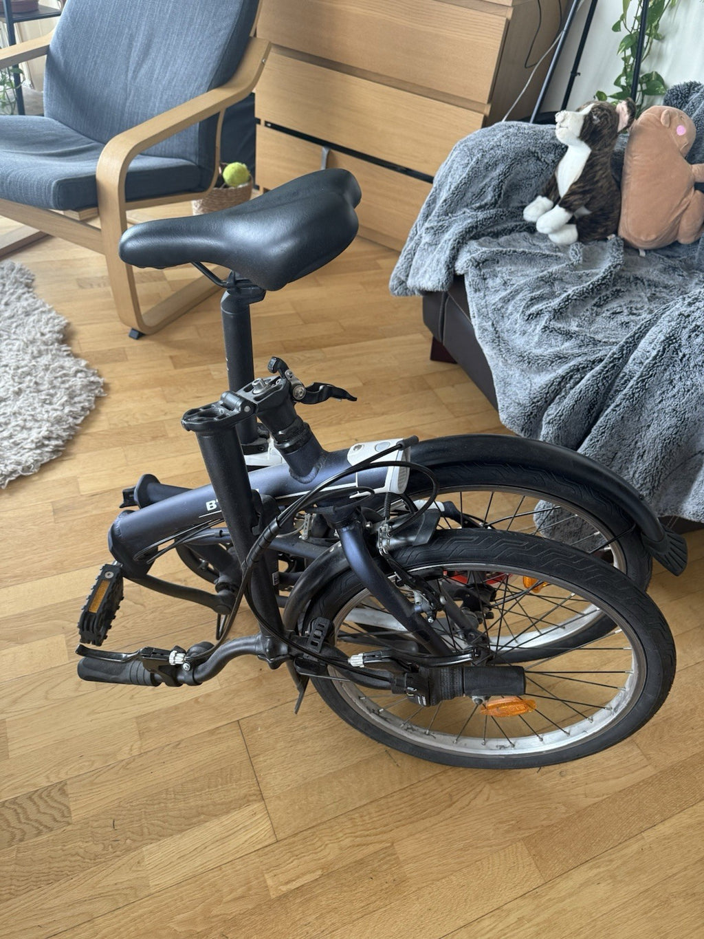 BTWIN Folding Bike 120 Metallica Blue Only Used Once